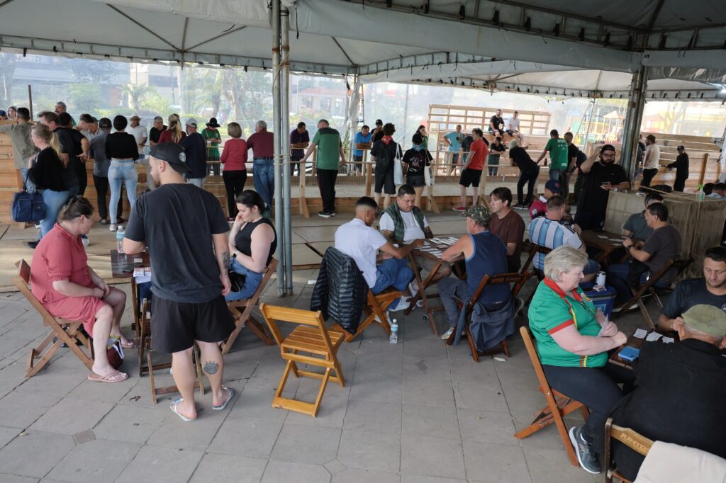 Jogos Coloniais reúnem cerca de 100 competidores e levam a tradição do interior para o Centro de Canela