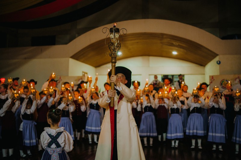 Acendimento da Chama Folclórica marca o início da 53ª edição do Festival Internacional de Folclore
