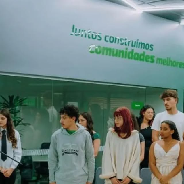 Programa Vira-Chave da Sicredi Pioneira forma 25 estudantes em Canela