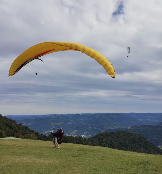 Nova Petrópolis tem céu colorido, gastronomia e entrada gratuita para as mães no Ninho das Águias