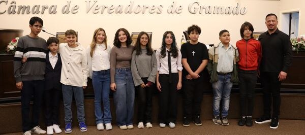 Vereadores Jovens tomam posse na Câmara Municipal de Gramado