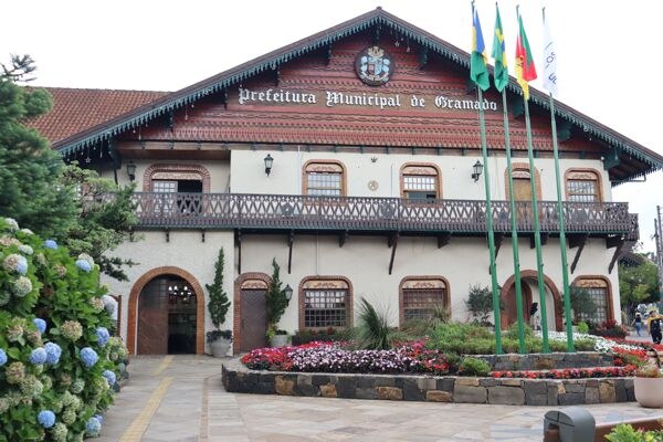 Prefeitura e repartições públicas municipais de Gramado estarão abertas neste sábado (11)