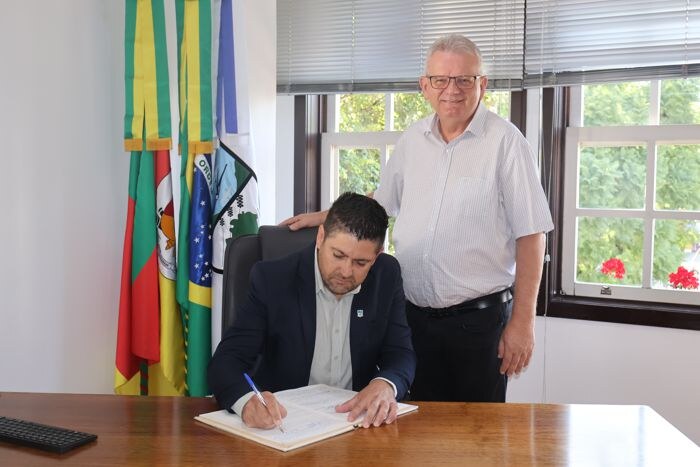 Alexandre da Silva assume como prefeito em exercício de Nova Petrópolis