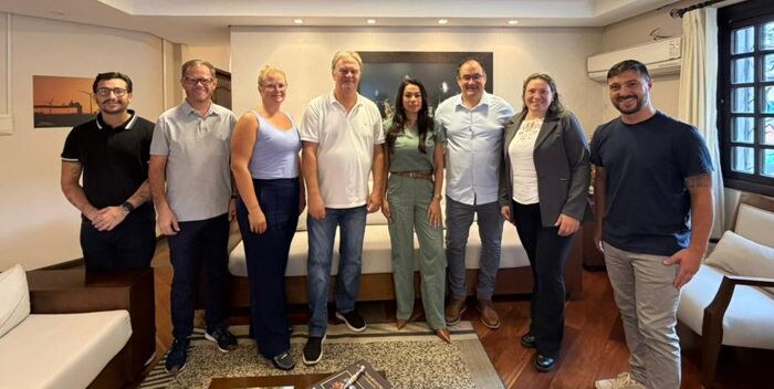 Câmara de Gramado recebe blogueiro Gerson Sorgetz em edição do Café com a Imprensa