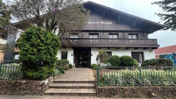 Seminário sobre violência contra a mulher promove conscientização e fortalece rede de proteção em Gramado