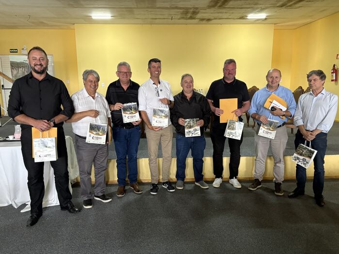 AMSERRA reuniu prefeitos em Cambará do Sul