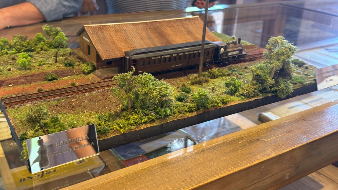 Museu do Trem ganha maquete da Estação Ferroviária da Várzea