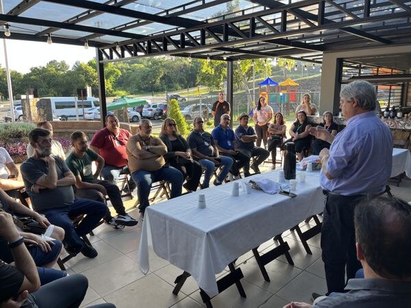 Executivo reforça parceria com associações para impulsionar turismo nos Fornos da Várzea Grande