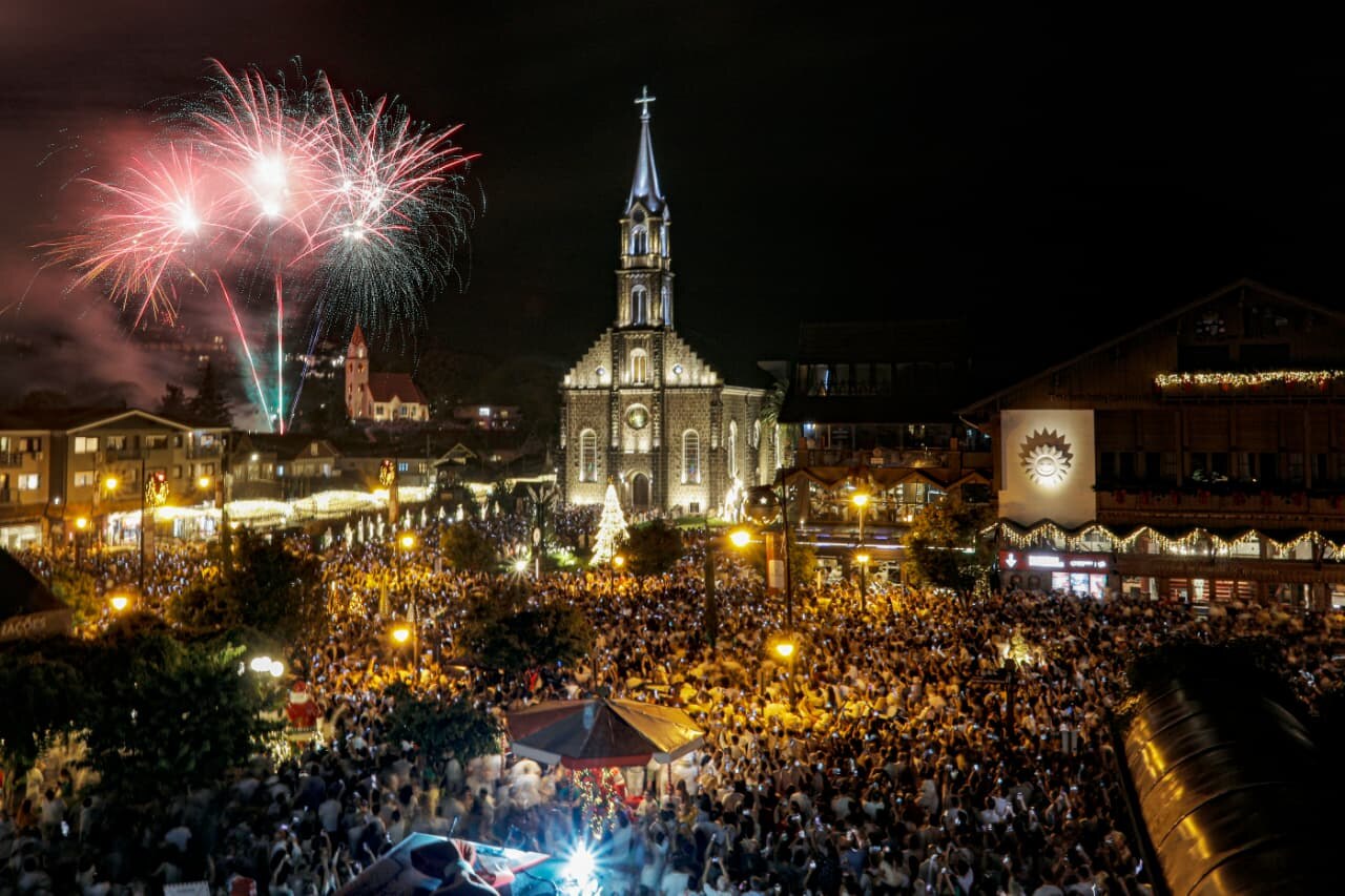 Gramado brilha na virada de 2026 com show de fogos para mais de 30 mil pessoas