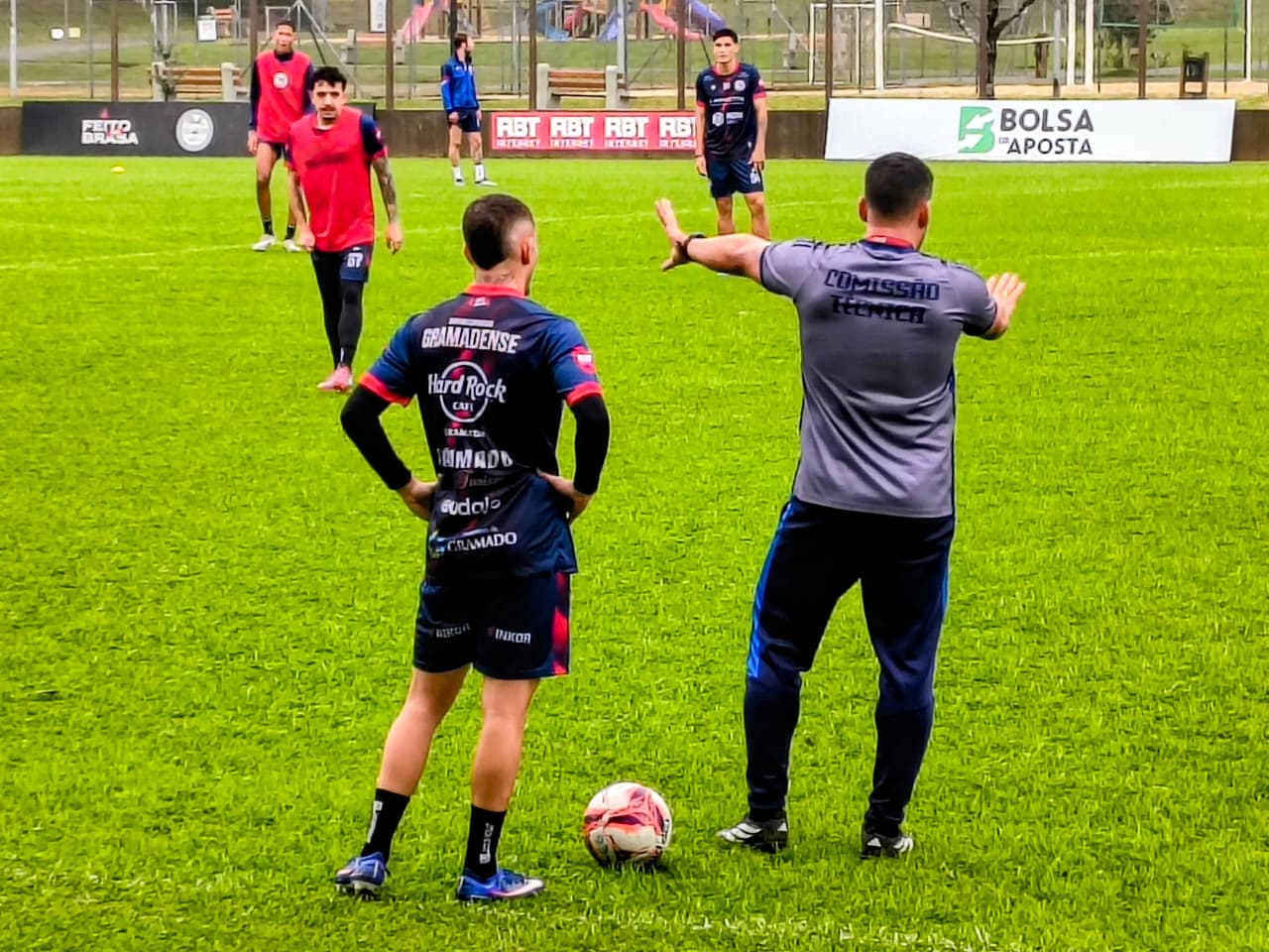 Gramadense fecha preparativos e embarca para duelo em Passo Fundo diante do Gaúcho