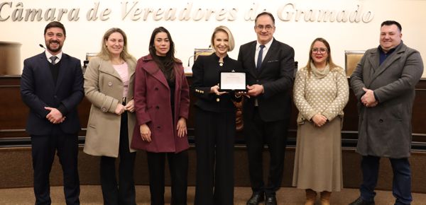 Câmara homenageia Hotel Colline de France por premiações no Travellers’ Choice do TripAdvisor