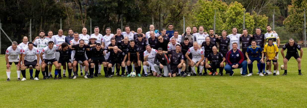Domingo tem jogo festivo entre os Cinquentões x Pesadões do Esporte Clube 11 Canarinhos