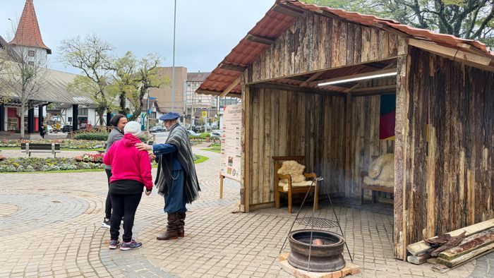 Nova Petrópolis leva o tradicionalismo para a Praça das Flores durante a Semana Farroupilha