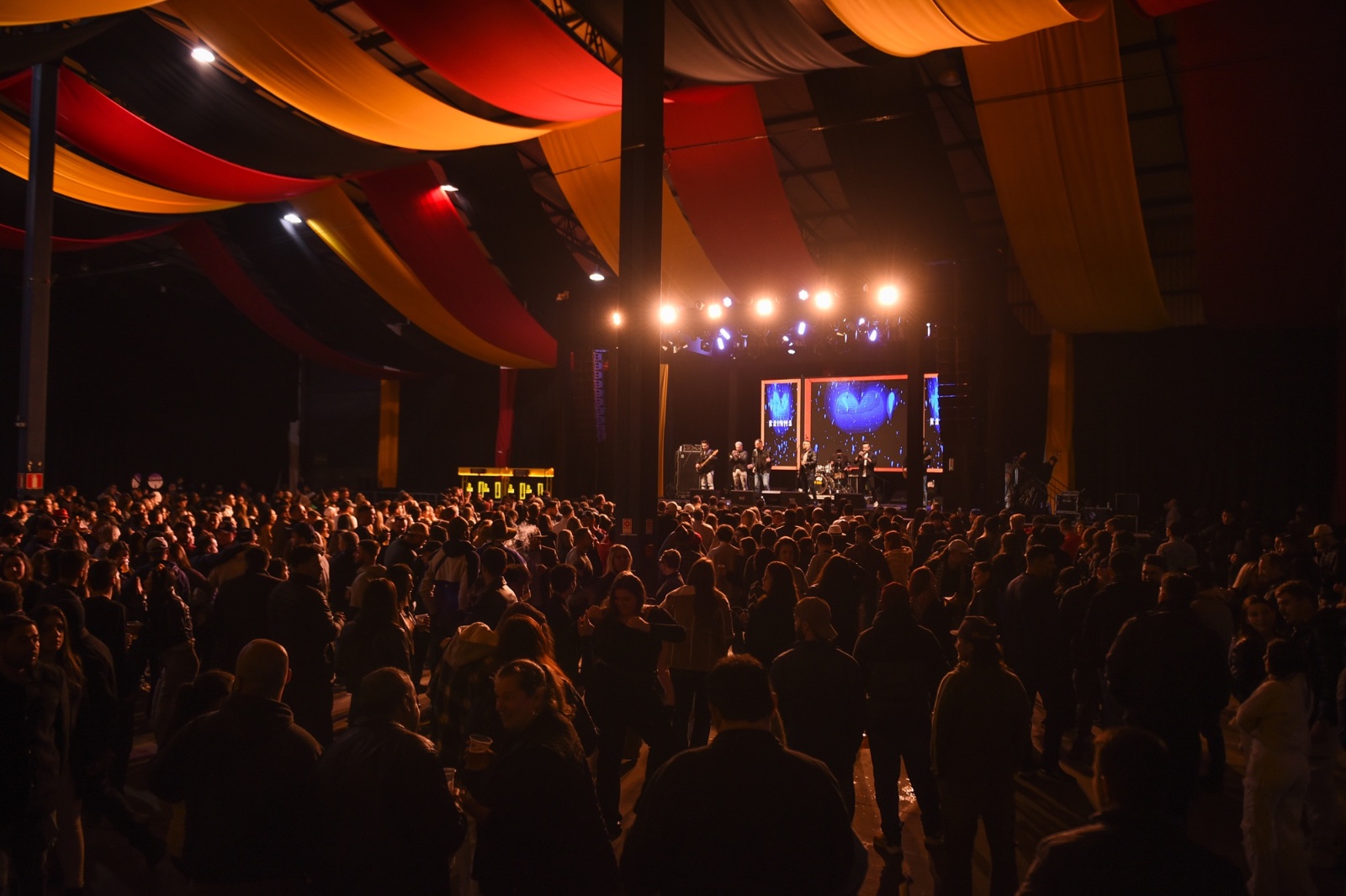 Oktoberfest Gramado abre ingressos solidários em troca de alimentos para os shows nacionais
