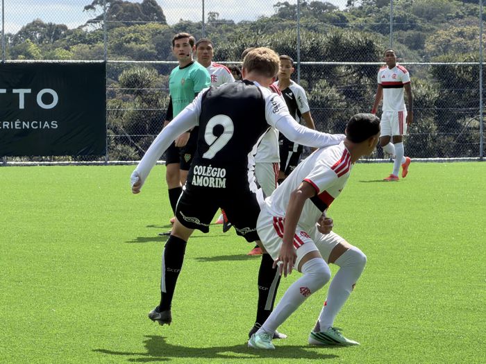Copa Gramado Laghetto Sub-16 tem rodada de grandes jogos e disputa acirrada pela classificação