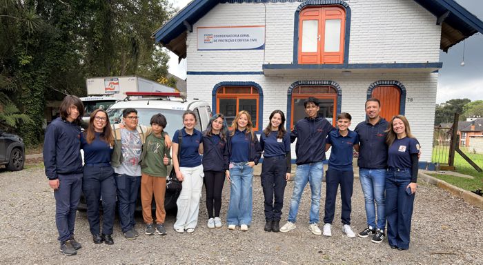 Vereadores jovens conhecem estrutura e funcionamento da Defesa Civil de Gramado